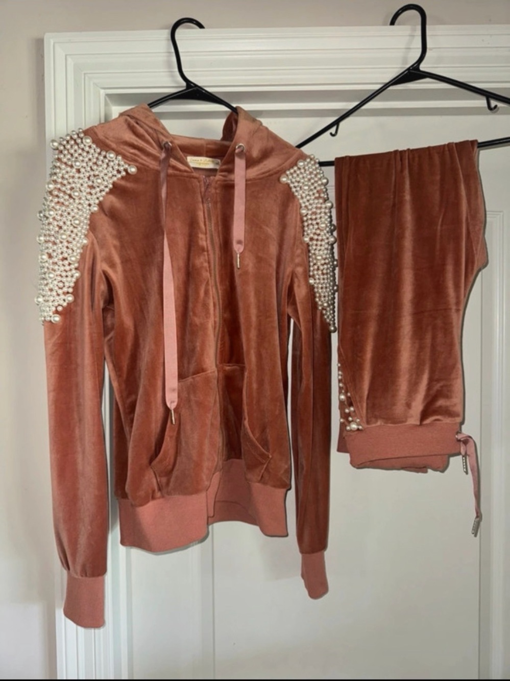 Pearl-Embellished Velvet Hoodie & Joggers Set - Dusty Rose